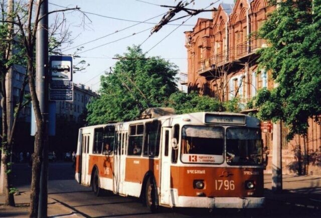 Ювілейний рух: дніпровський тролейбус святкує день народження.