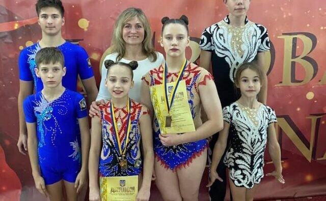 Успіхи спортивних акробатів з Покрова на національному чемпіонаті