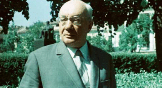 Поет, перекладач, енциклопедист: життєвий шлях Миколи Бажана